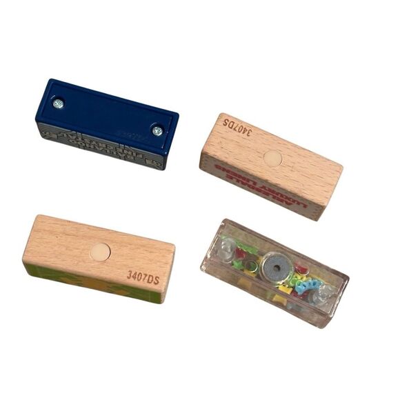 Thomas The Train Lot Of 4 Cranky The Crane Cargo Magnetic Blocks - Picture 2 of 6